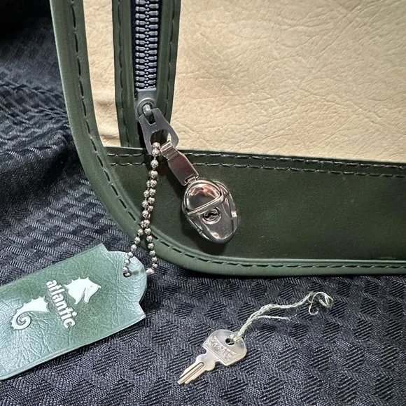 Vintage Grasshopper Suitcase Cream and Green Classic Soft Sided Stiff Frame MCM - Picture 5 of 16